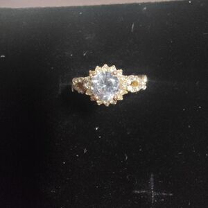 Elegant Gold and Silver Women's Ring